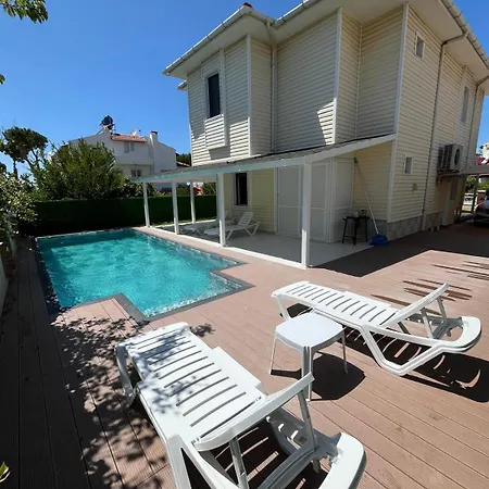 Old House With Pool Willa *